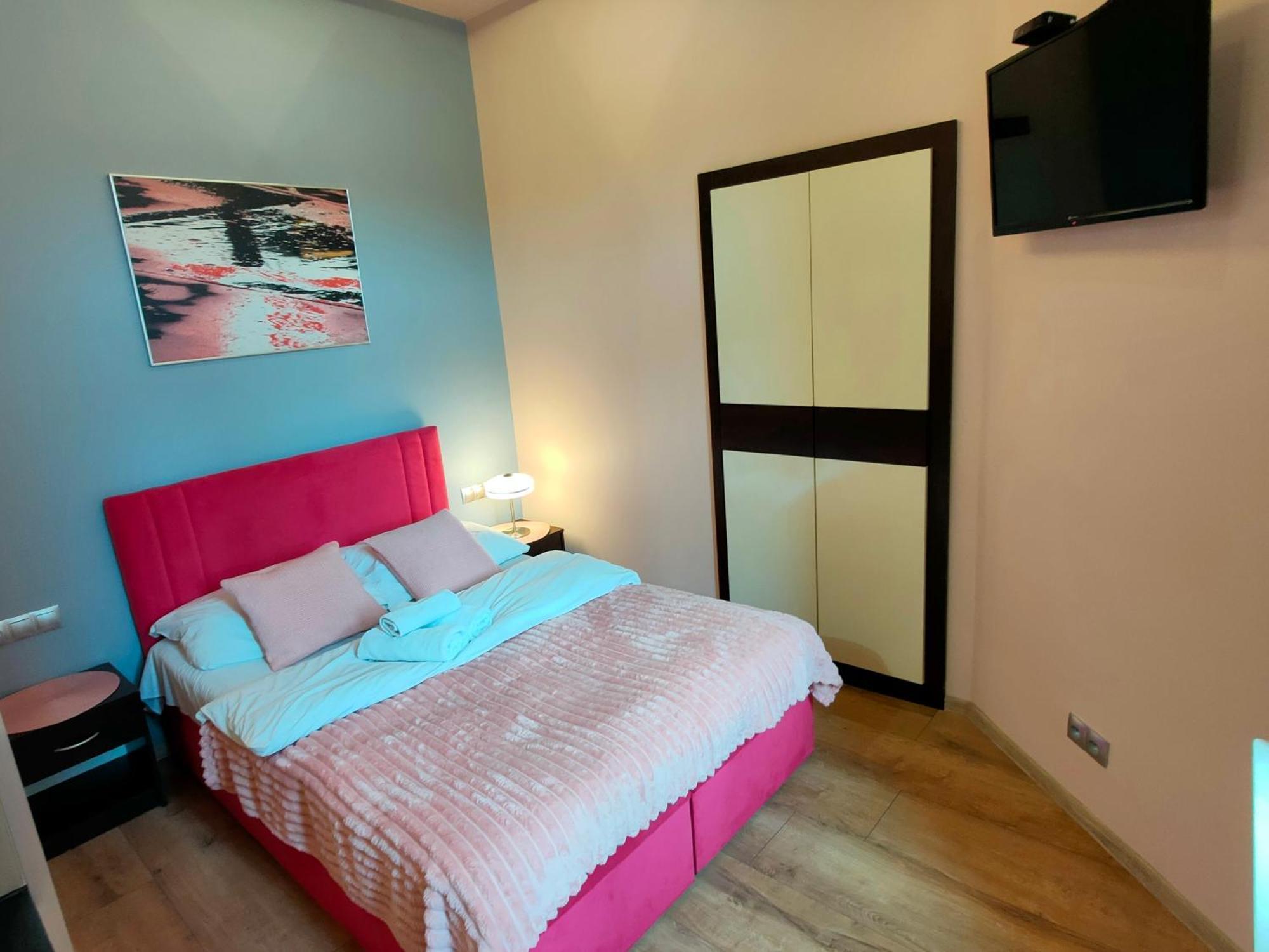 Mirror Pink Studio Apartment Krakow Exterior photo